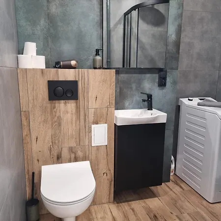 Przytulne Mieszkanie Z Balkonem Dostep Na Kod Apartment